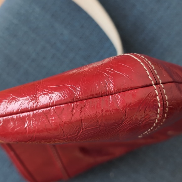 COACH PATENT CROSSBODY EUC - Picture 7 of 13